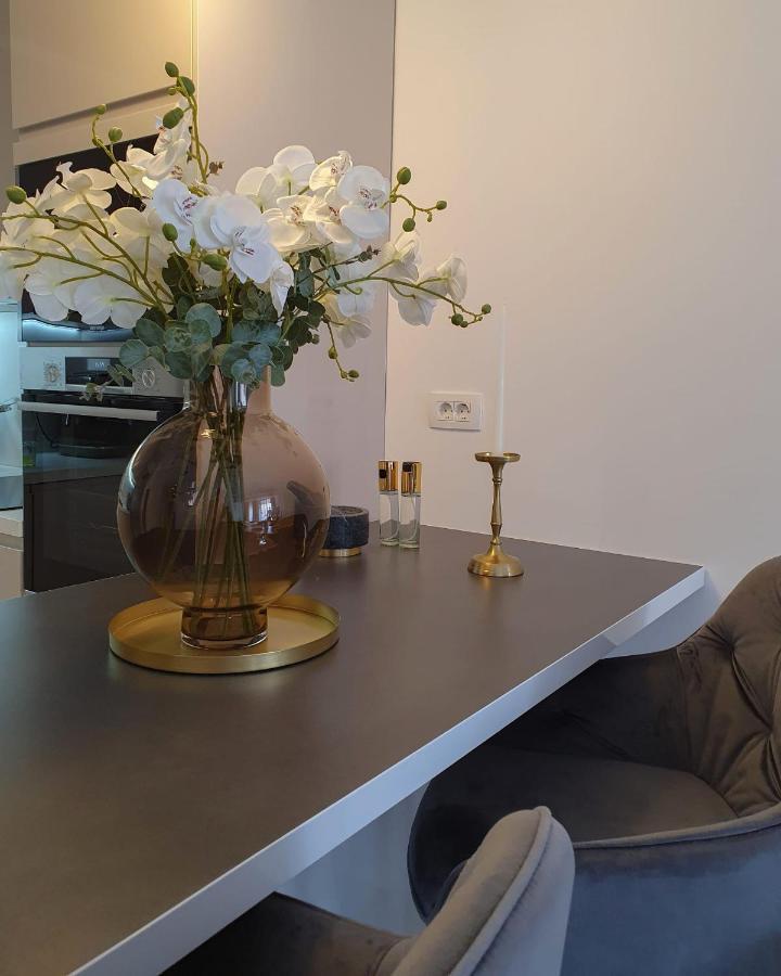 Leilighet Apartman Sole D'oro *
