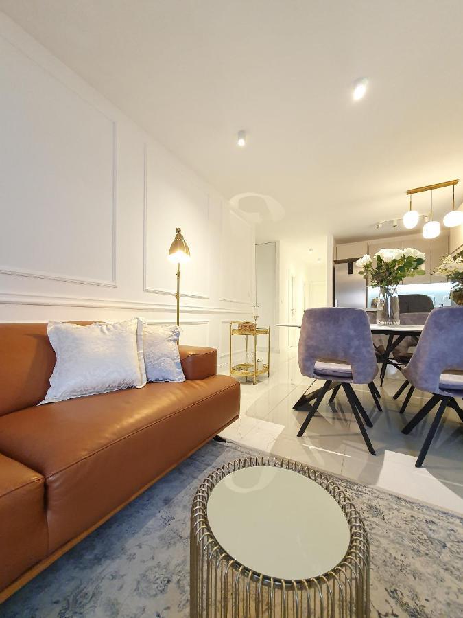 Leilighet Apartman Sole D'oro *